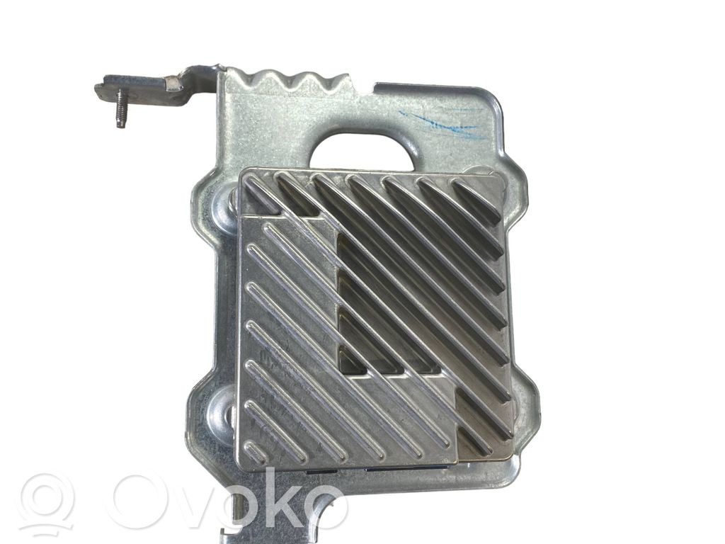 Chrysler Pacifica Sound amplifier 