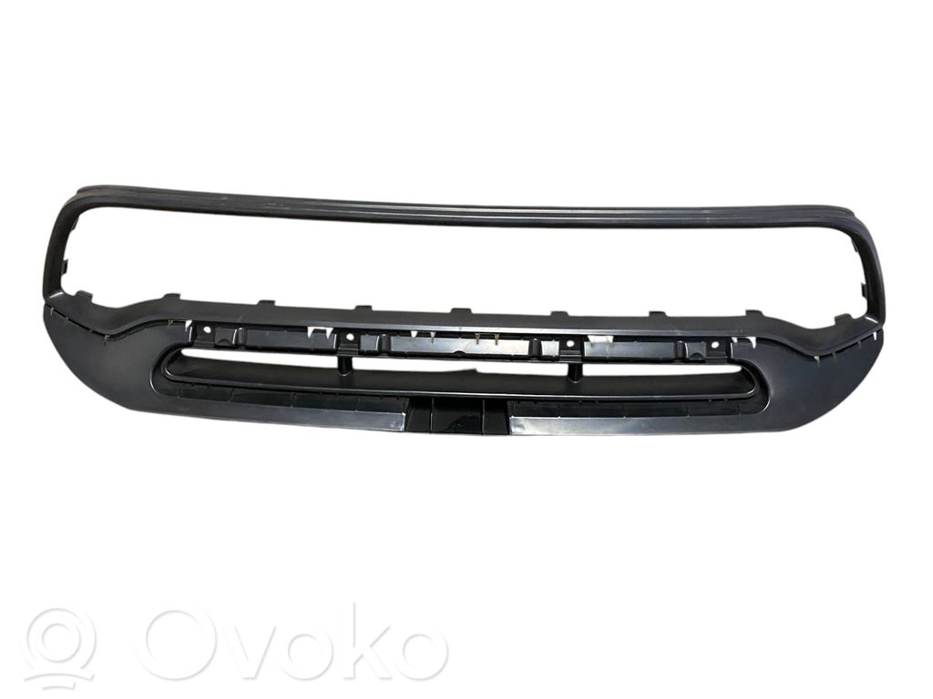 Dodge Durango Front bumper upper radiator grill 