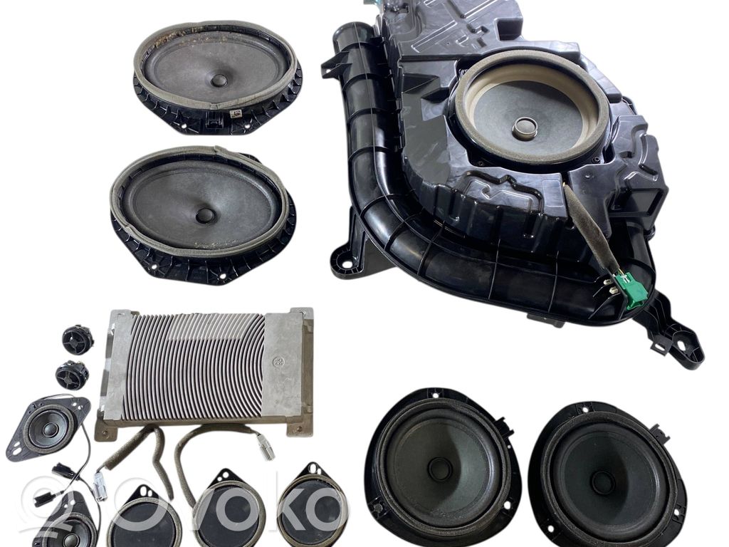 Ford Explorer VI Audio system kit 