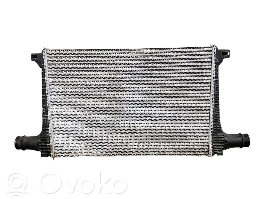 Audi Q8 Interkūlerio radiatorius 