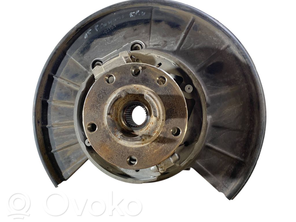 Piasta koła tylnego   911256E,1206142315,1161811515,0915675,7P0501655A,7P5501655