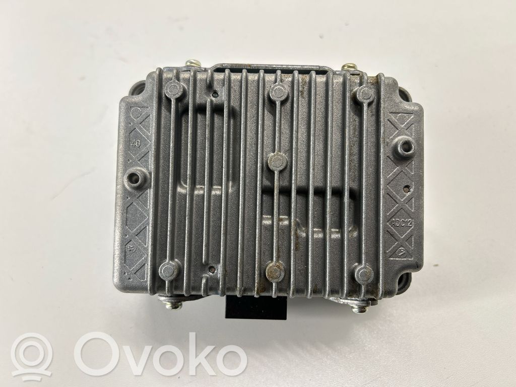 Jeep Compass Voltage converter/converter module 