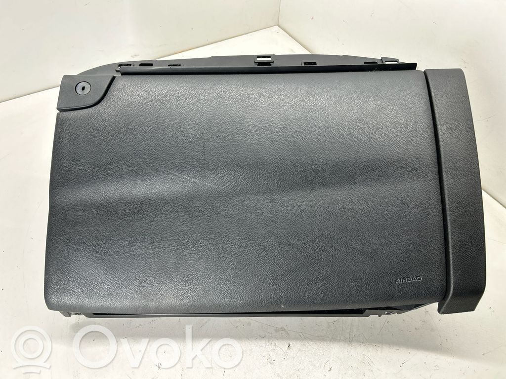 Ford Edge II Daiktadėžės (bordačioko) komplektas 