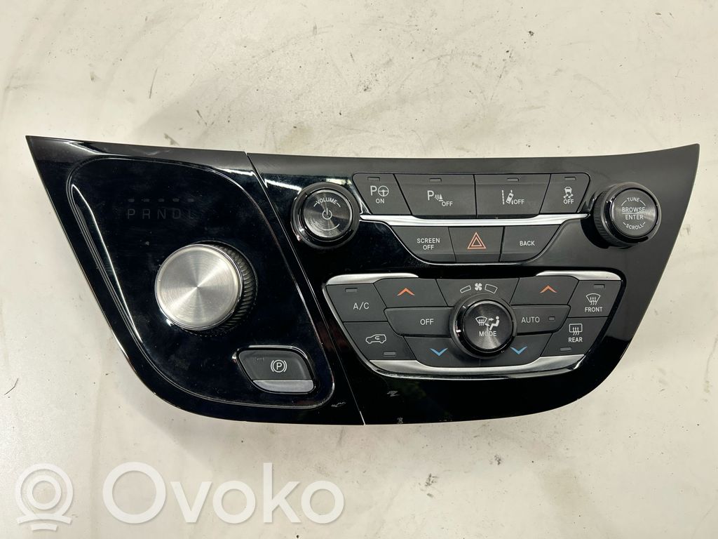 Chrysler Pacifica Air conditioner control unit module 