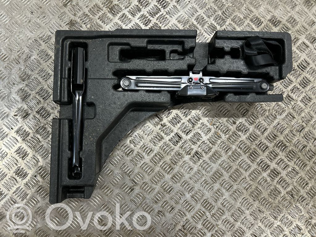 Buick Encore I Tool set 