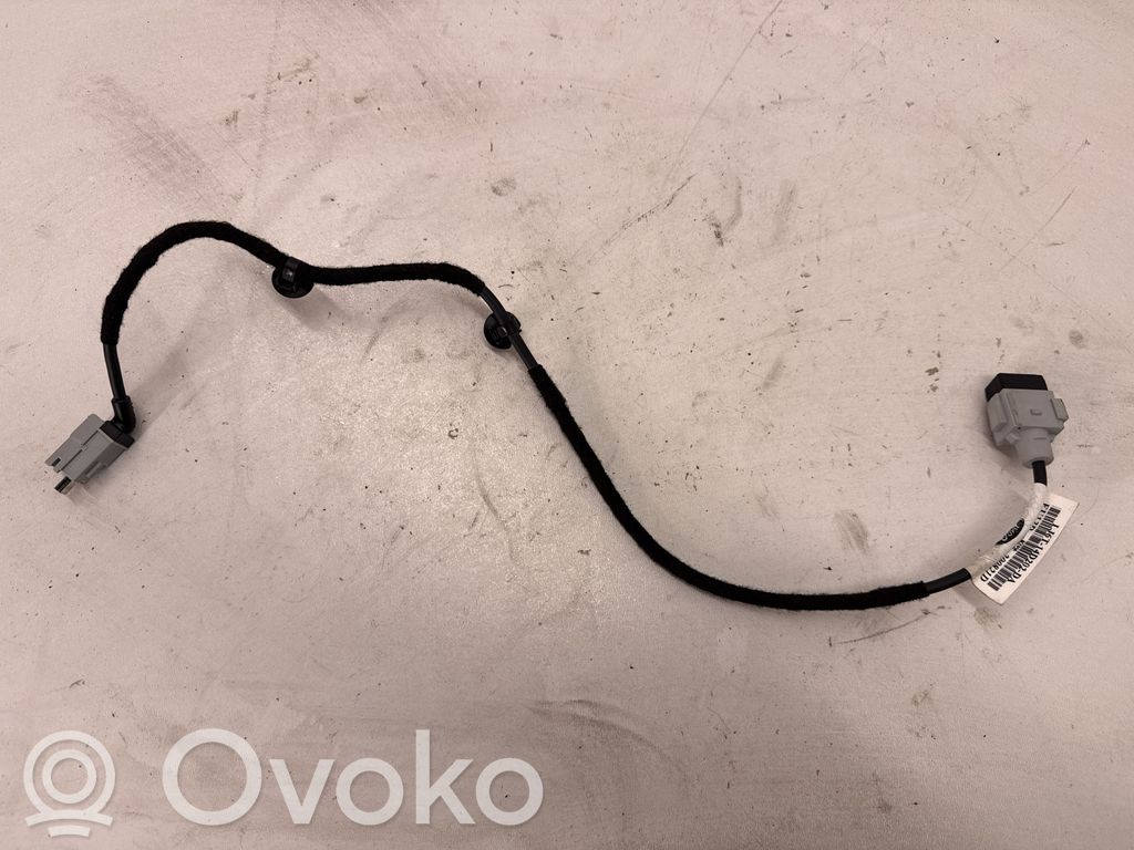 Ford Escape IV Enchufe conector USB 