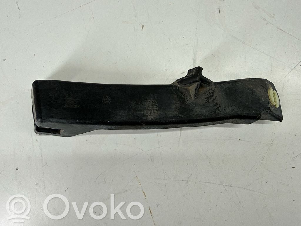 Uchwyt / Mocowanie zderzaka tylnego   7P5807046,95850504600