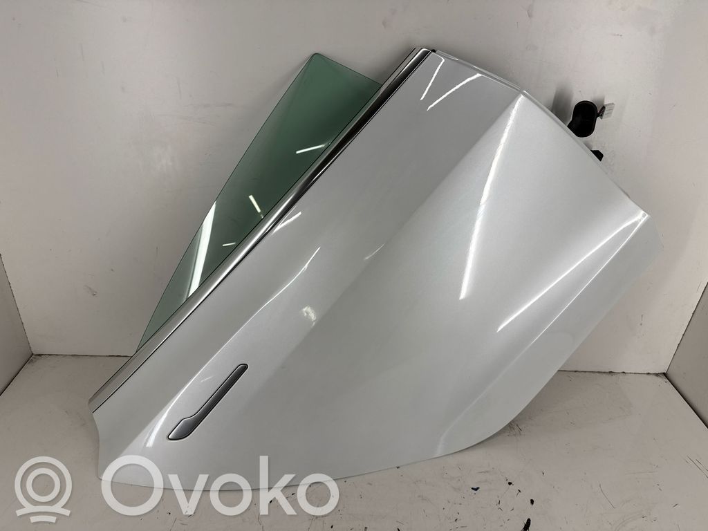 Tesla Model 3 Galinės durys 