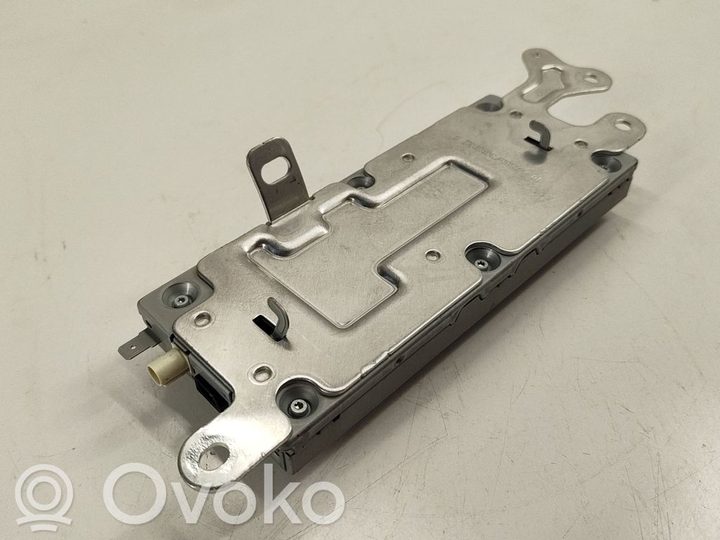 Tesla Model 3 Antennenverstärker Signalverstärker 