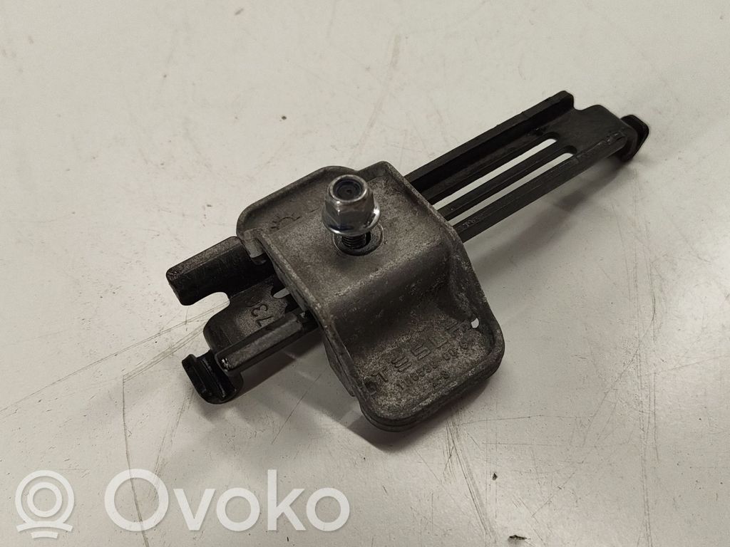 Tesla Model 3 Bridă fixare baterie 