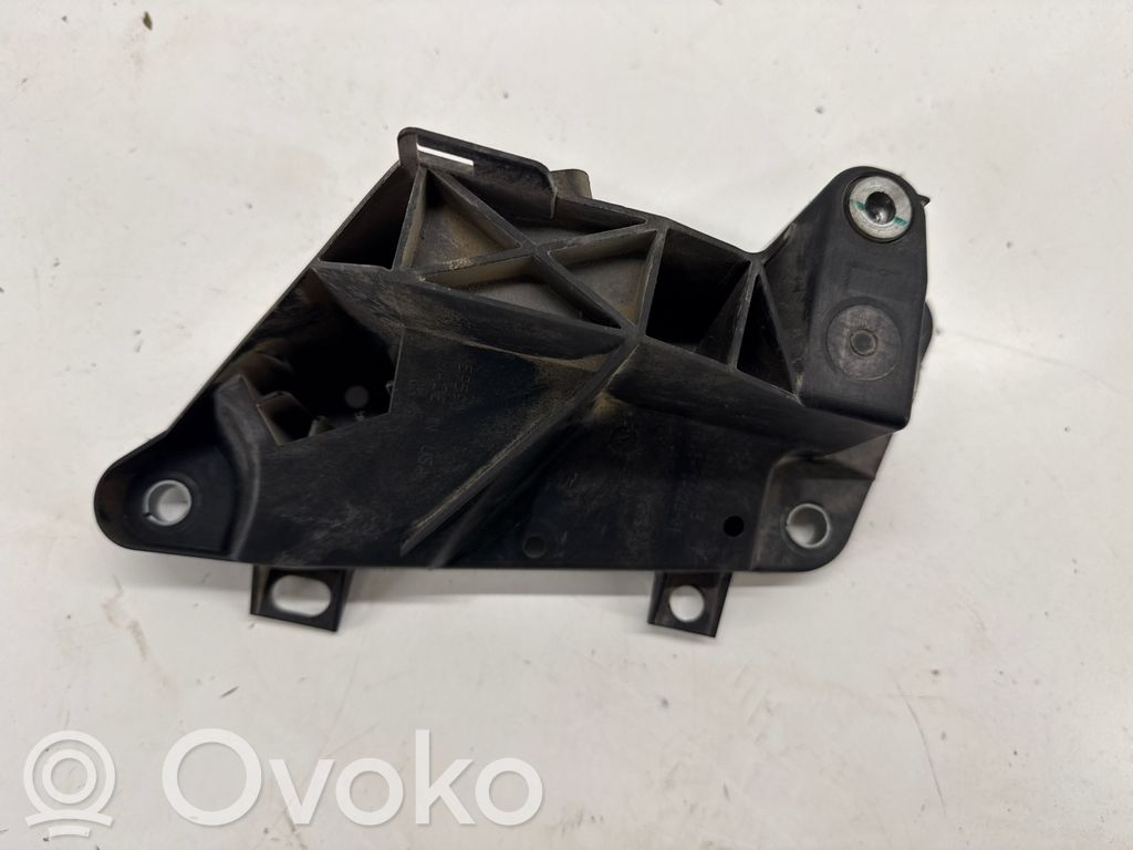 Chrysler Pacifica Radiator support slam panel bracket 