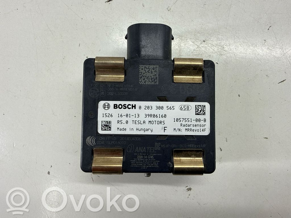 Tesla Model X Distronic sensor radar 