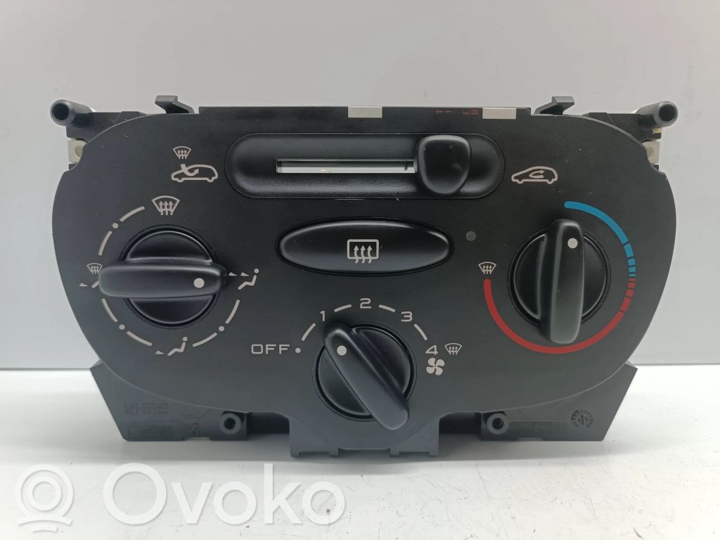 Peugeot 206+ Climate control unit 