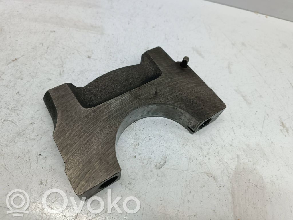 Volkswagen Touareg I Crankshaft Holder 