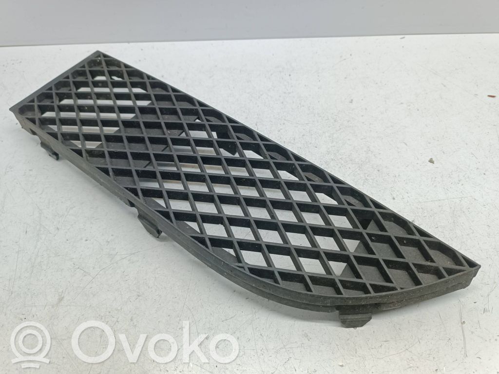 BMW 7 E65 E66 Grilă inferioară bară față 