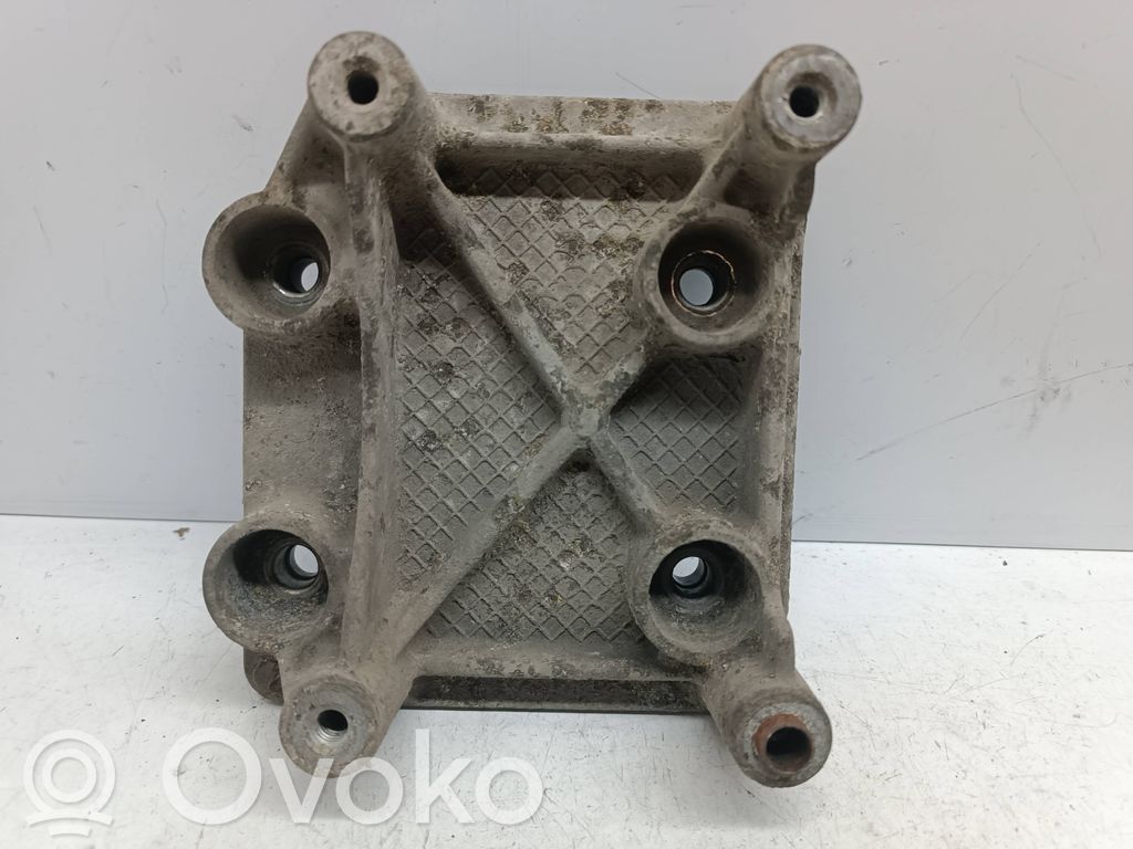 Citroen C3 A/C compressor mount bracket 