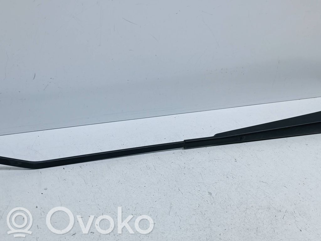 Hyundai Coupe Rear wiper blade arm 