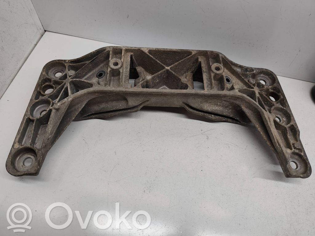 BMW 5 E60 E61 Pārnesumkārbas stiprinājuma kronšteins 