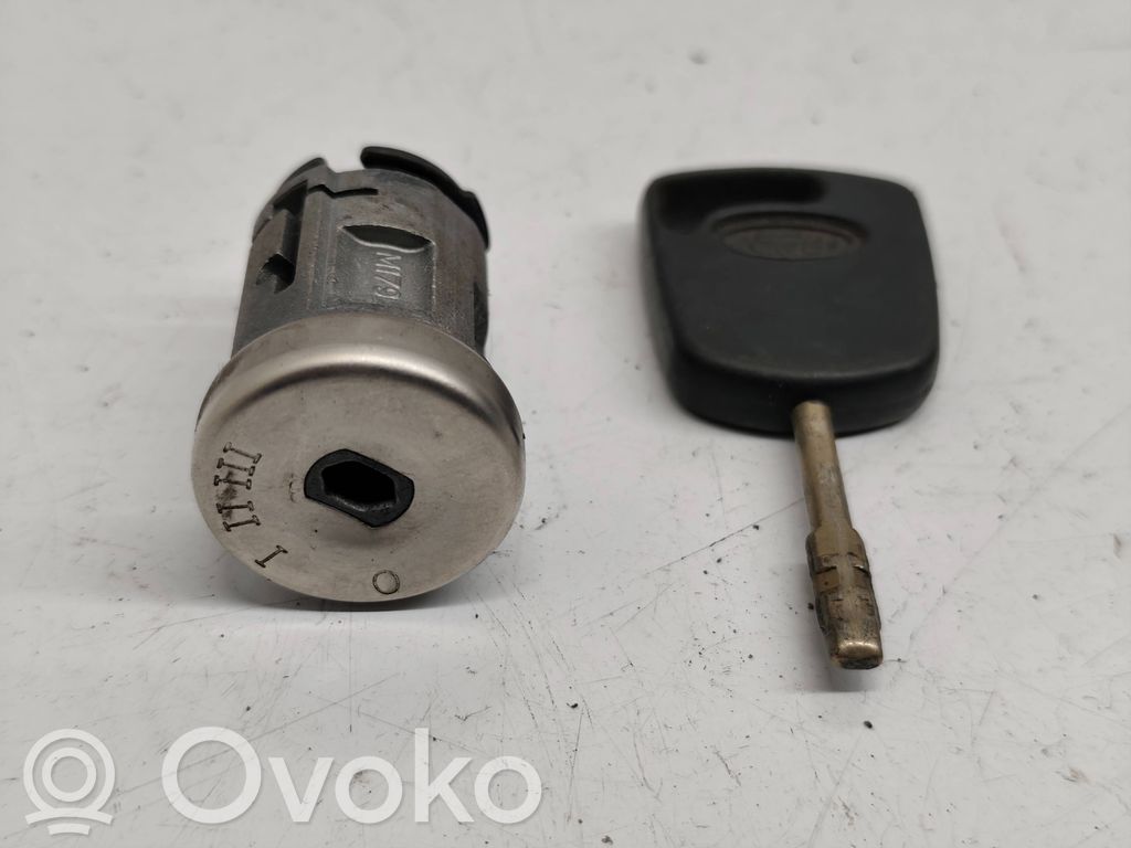 Užvedimo spynelė   M179A