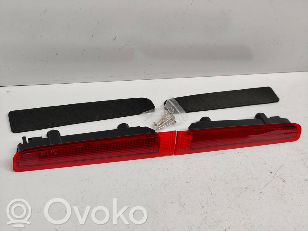 Volkswagen Transporter - Caravelle T5 Trzecie światło stop 