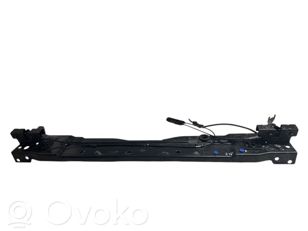 Volvo XC40 Radiatorių panelė 