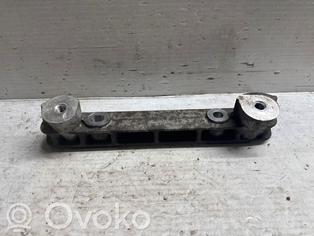 Volvo XC40 Base (soporte) 