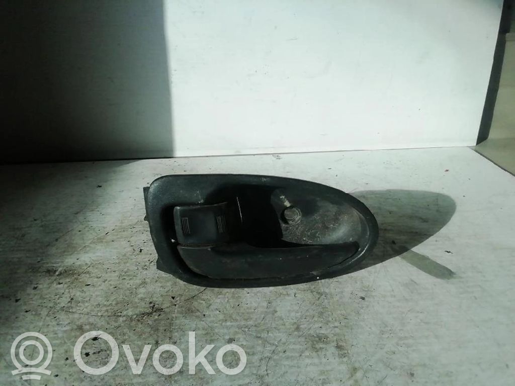 Toyota Yaris Manecilla interna puerta delantera 