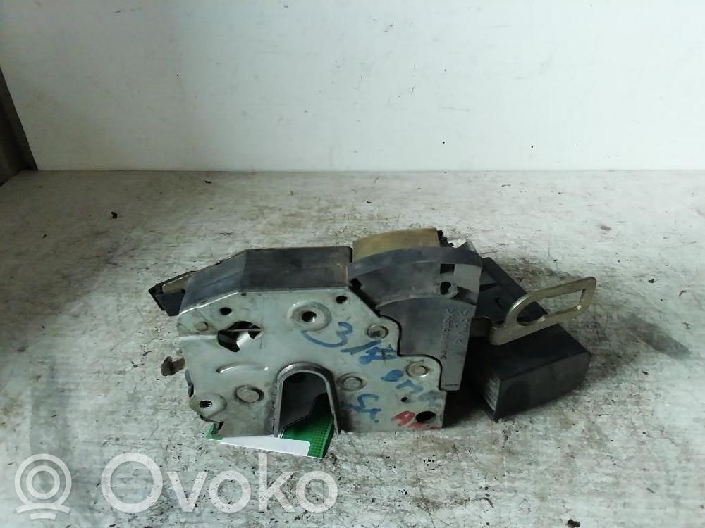 Etuoven lukko   51218122417