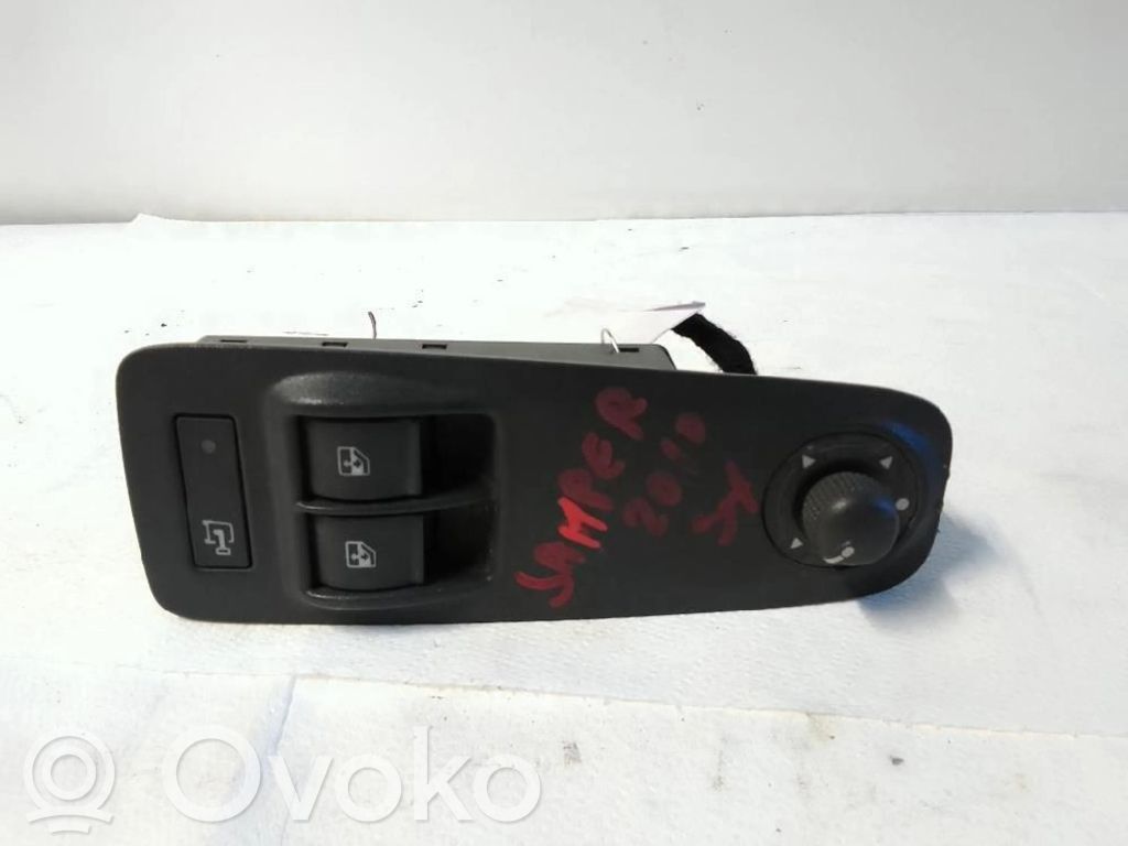 Electric window control switch   07354874230