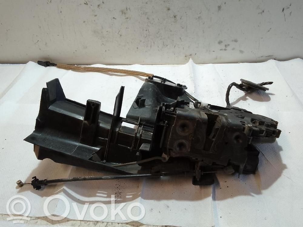 Ford Focus Front door lock 