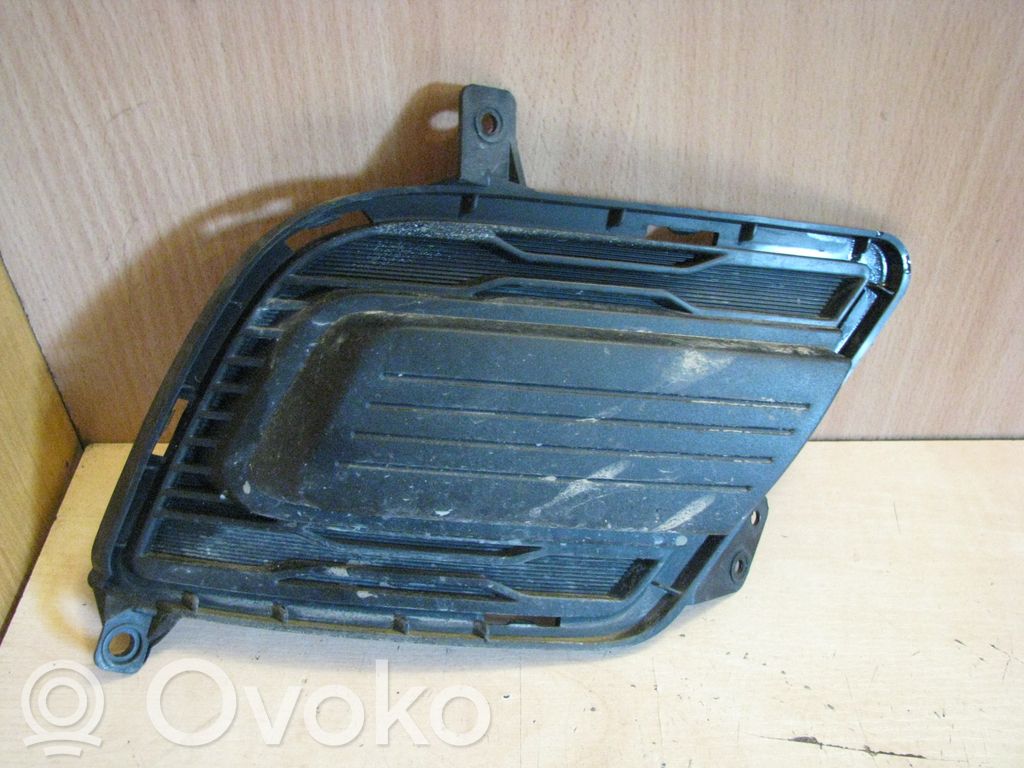 KIA Ceed Etupuskurin alempi jäähdytinsäleikkö 