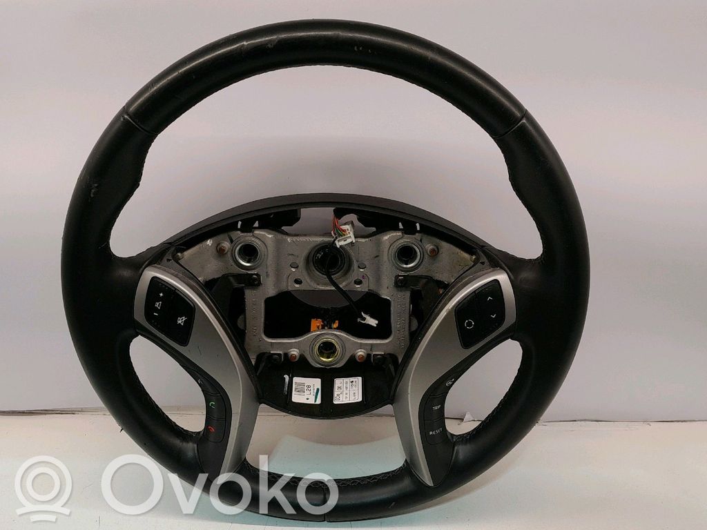 Hyundai i30 Ohjauspyörä 