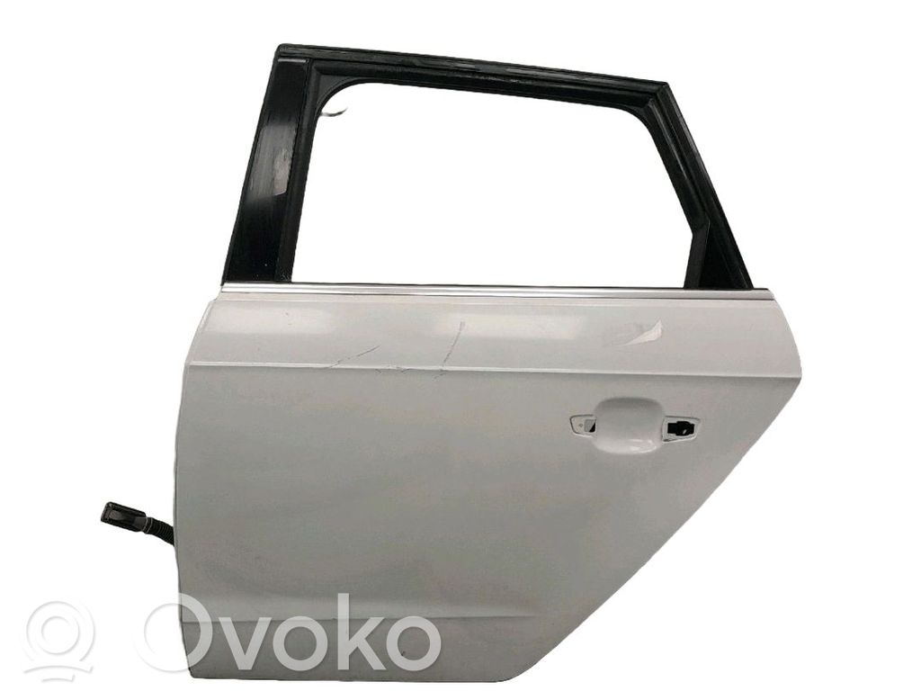 Puerta trasera   8V4833051B
