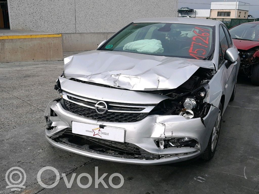 Opel Astra K Etujarrusatula 