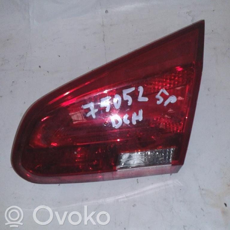 Luz trasera/de freno   92404A2000