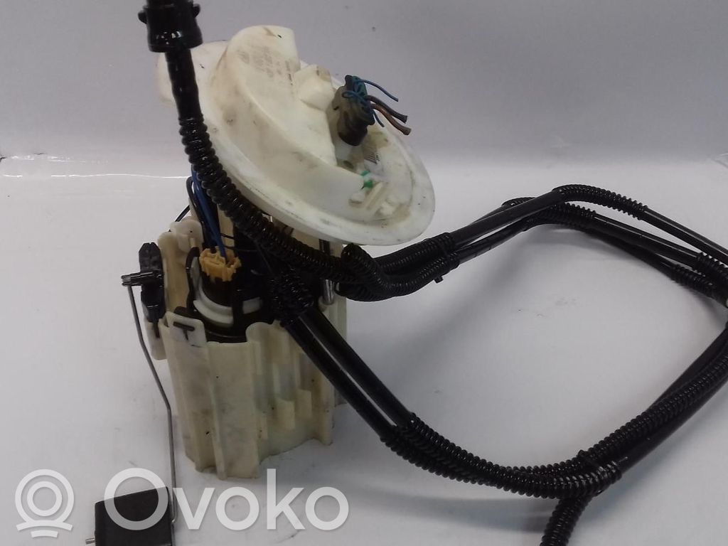 Mercedes-Benz E C207 W207 Sensore di livello del carburante