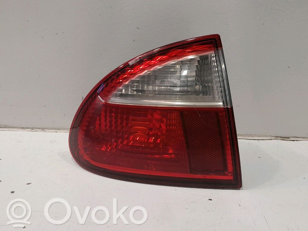 Lampa tylna   1M694511101C