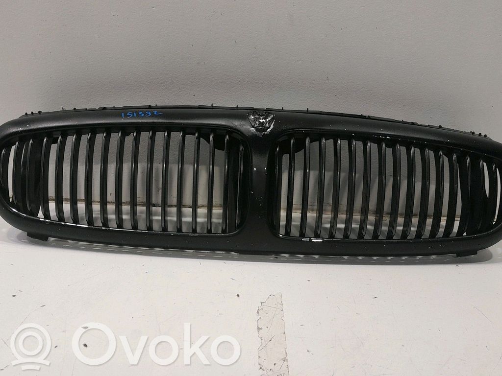 Etusäleikkö   C2S38384XXX
