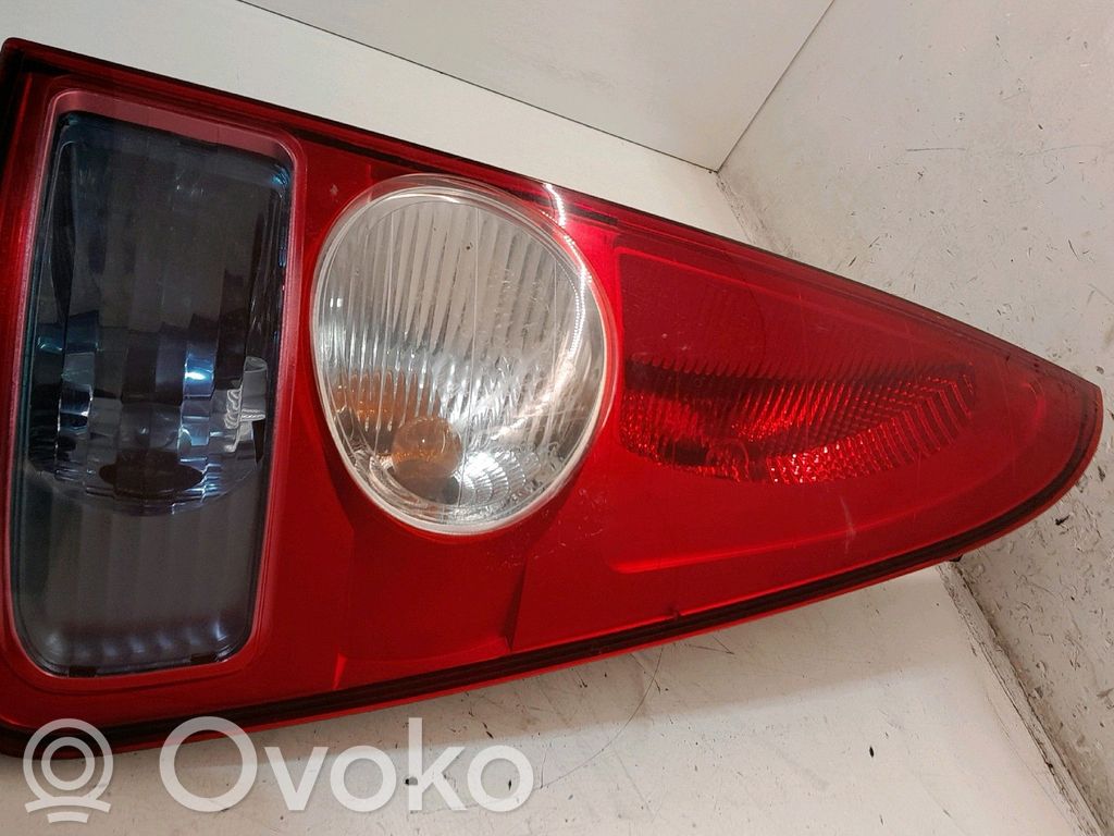 Renault Espace IV Lampă spate în caroserie