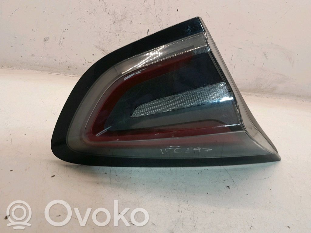 Lampa tylna   L1TB13A603AA