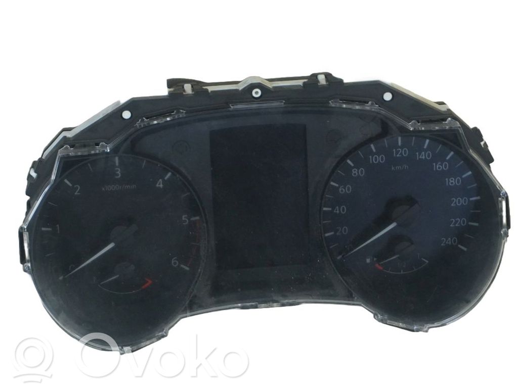 Nissan Pulsar Geschwindigkeitsmesser Cockpit