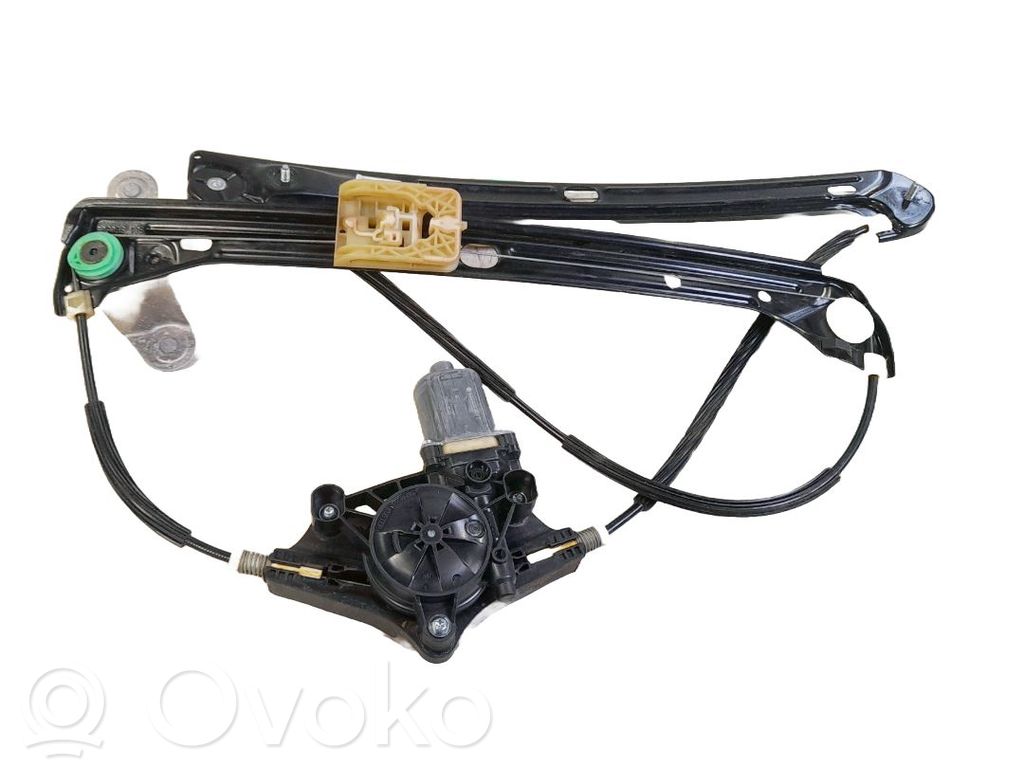 Volkswagen Golf Sportsvan Macara ușă față cu motor 