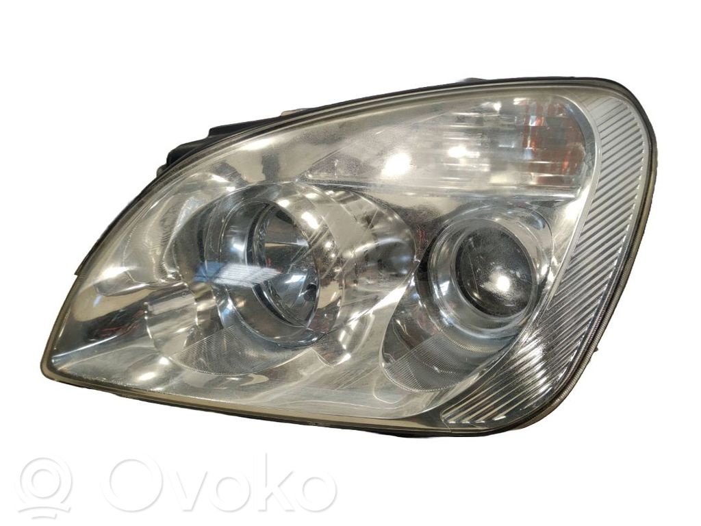 KIA Carens III Phare frontale
