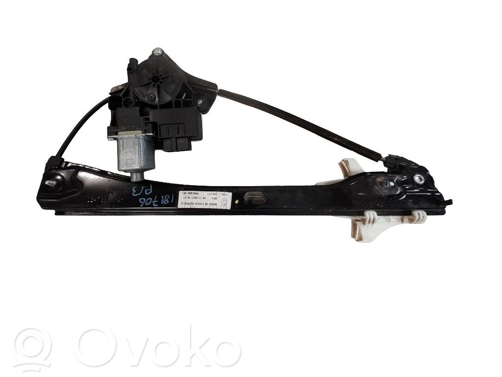Skoda Fabia Mk4 (6VA) Alzacristalli della portiera anteriore con motorino