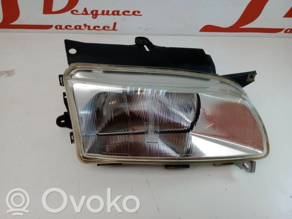 Peugeot Partner Faro delantero/faro principal 