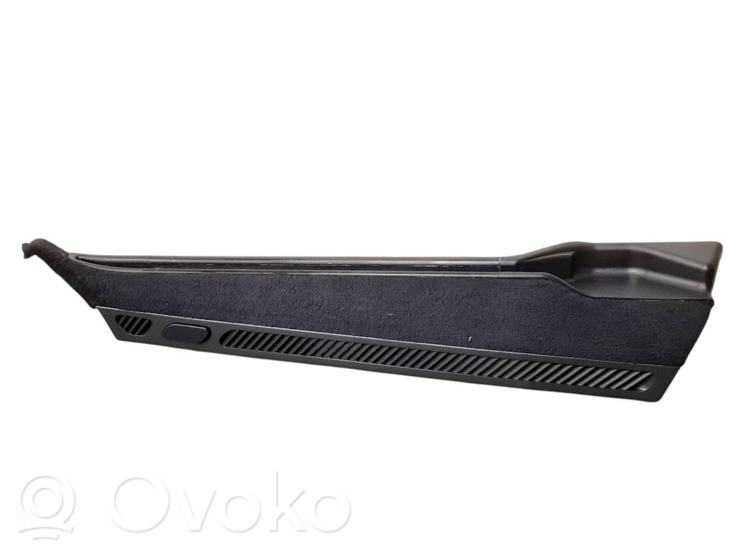 Mercedes-Benz C W203 Inne elementy wykończenia bagażnika 