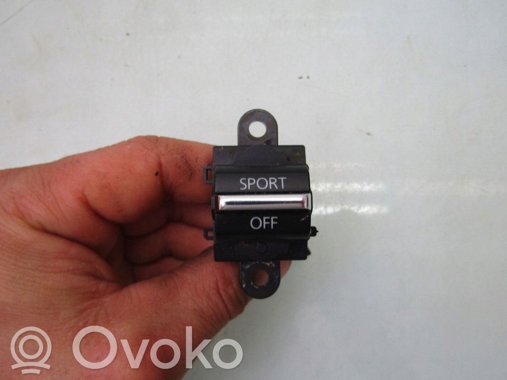 Mazda 3 Alte comutatoare/butoane 