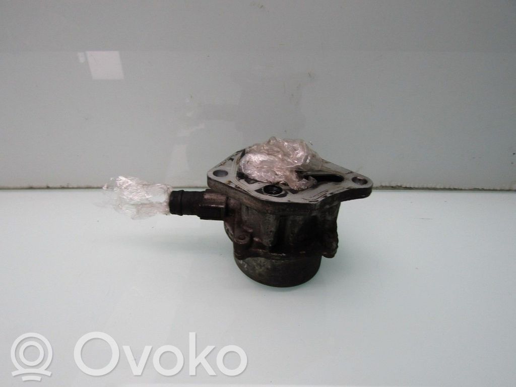 Renault Clio II Bomba de vacío 