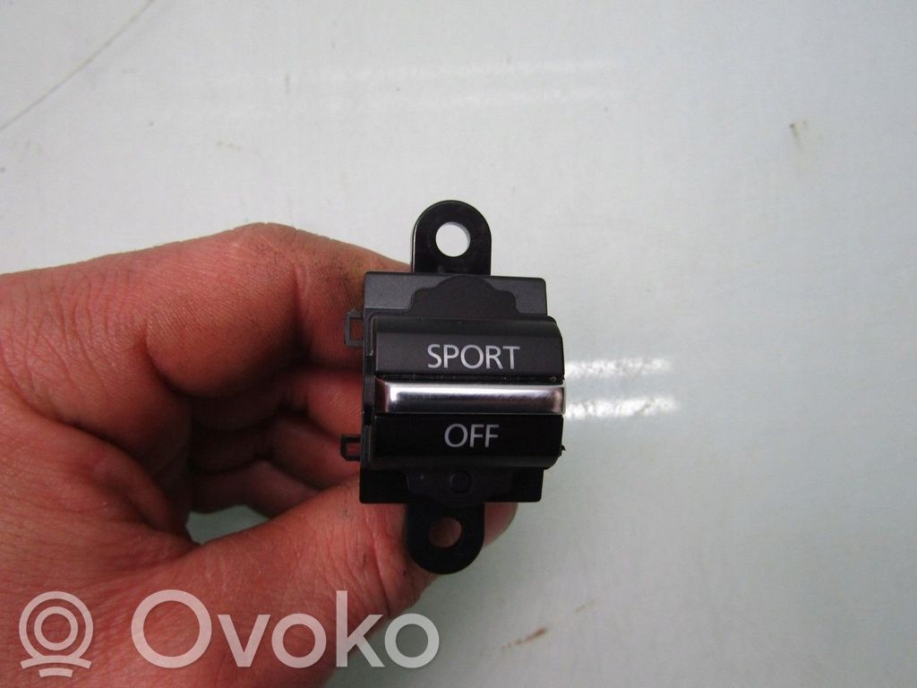Mazda 3 Alte comutatoare/butoane 