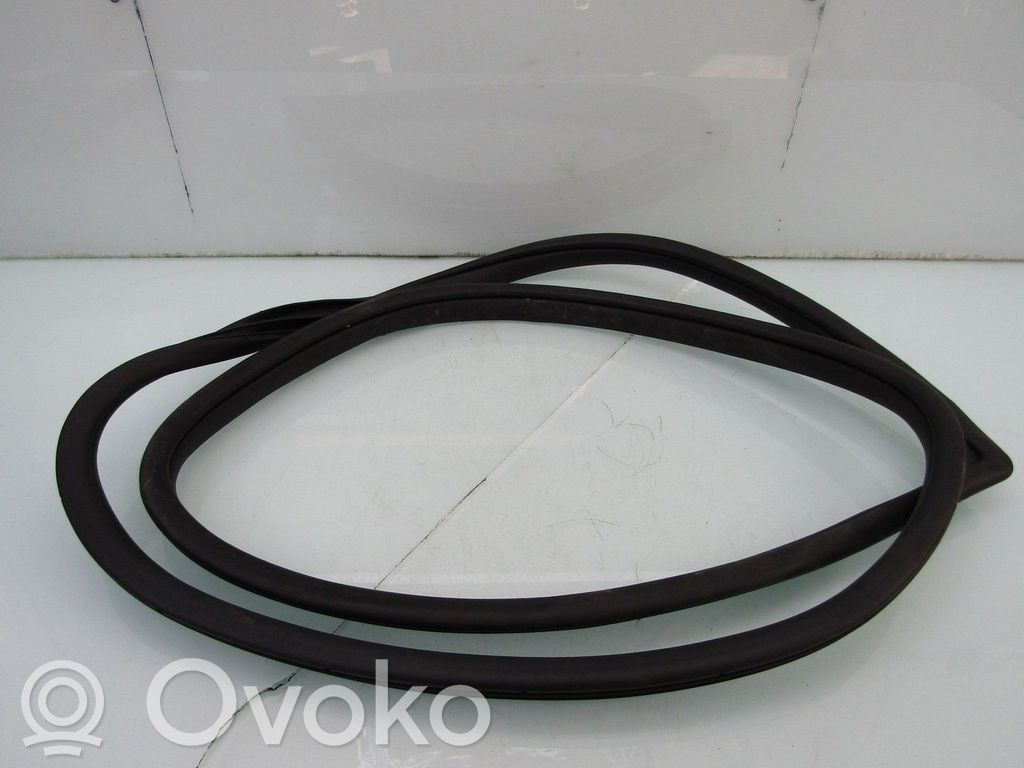 KIA Rio Front door rubber seal 